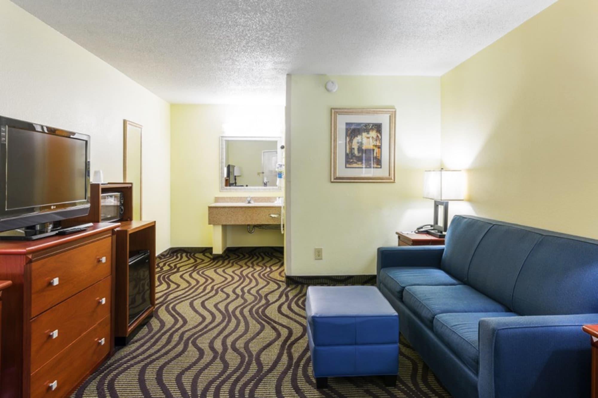 Baymont By Wyndham Savannah Midtown Экстерьер фото